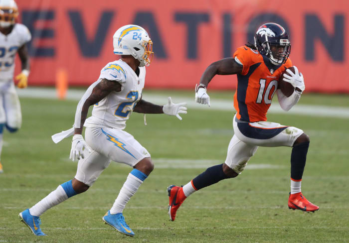 Jerry Jeudy races away from a defender.