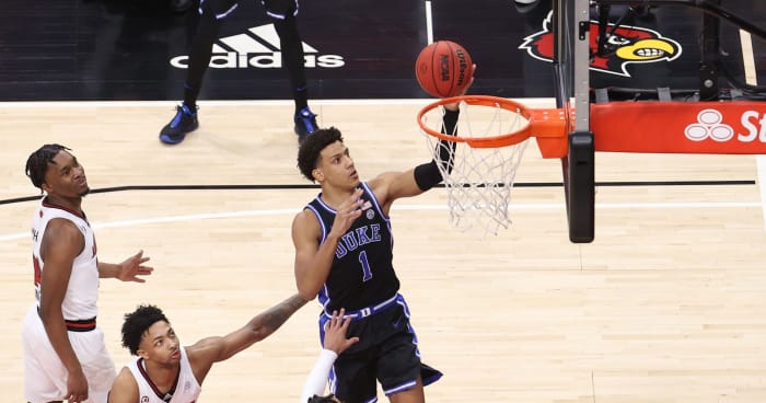 Duke forward Jalen Johnson shoots a lefty layup.