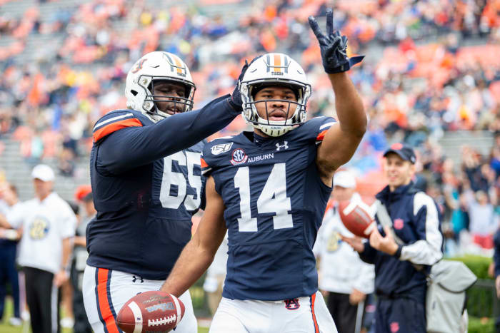 Auburn wide receiver Zach Farrar celebrates touchdown.