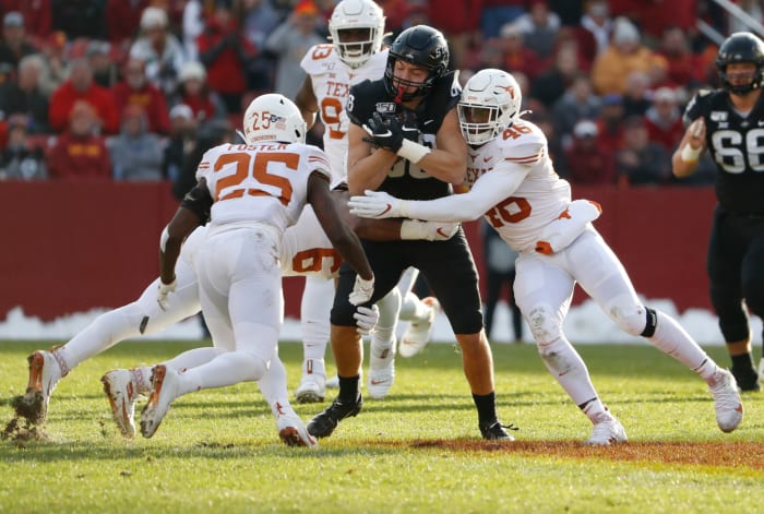 B.J. Foster lines up for a tackle.