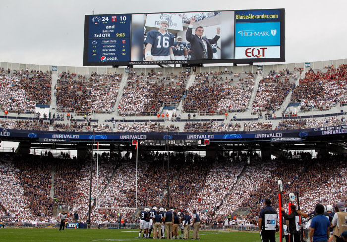 Videoboard shows Joe Paterno during game against Temple.