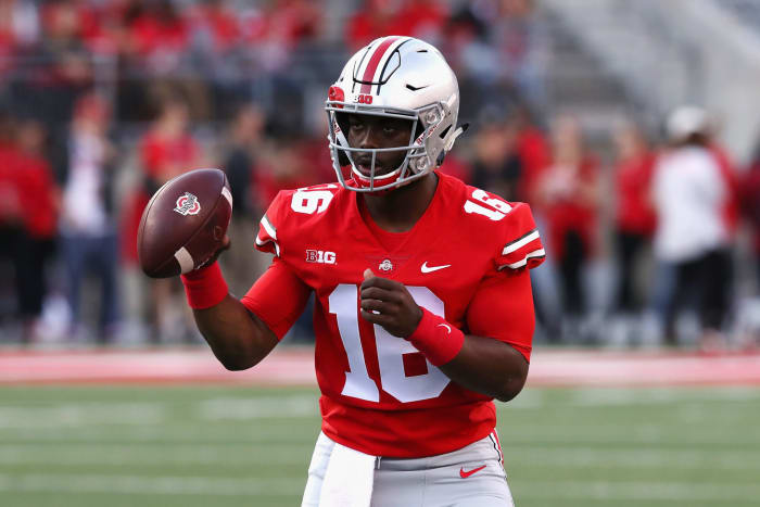 J.T. Barrett warming up before an Ohio State Buckeyes game.