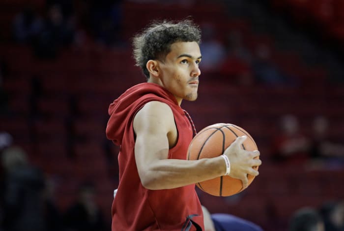 A closeup of Trae Young warming up before an Oklahoma game.