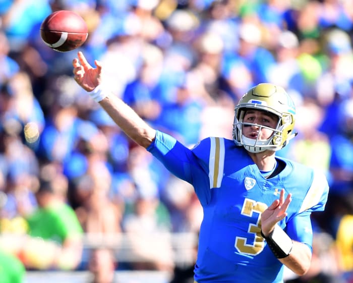 Josh Rosen throwing the football.