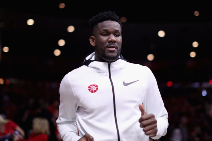 Deandre Ayton takes the court before a game.