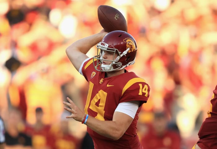 Sam Darnold throwing a pass.