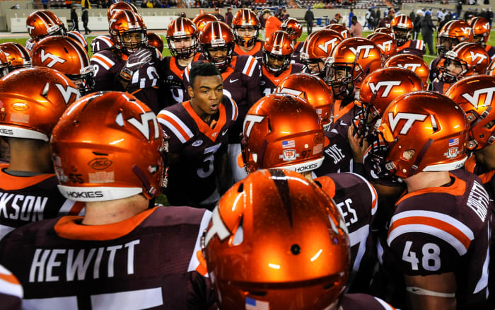 BLACKSBURG, VA - OCTOBER 28: Cornerback Greg Stroman #3 of the Virginia Tech Hokies and his teammates huddle prior to game against the Duke Blue Devils at Lane Stadium on October 28, 2017 in Blacksburg, Virginia. (Photo by Michael Shroyer/Getty Images)