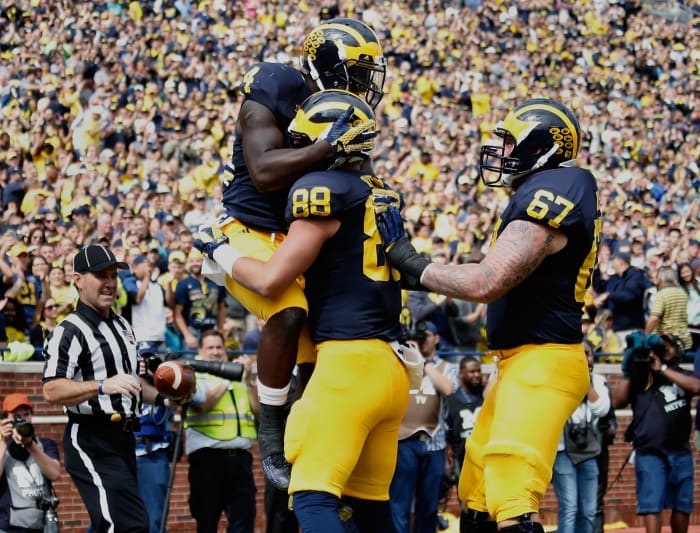 Michigan Wolverines celebrating a touchdown.