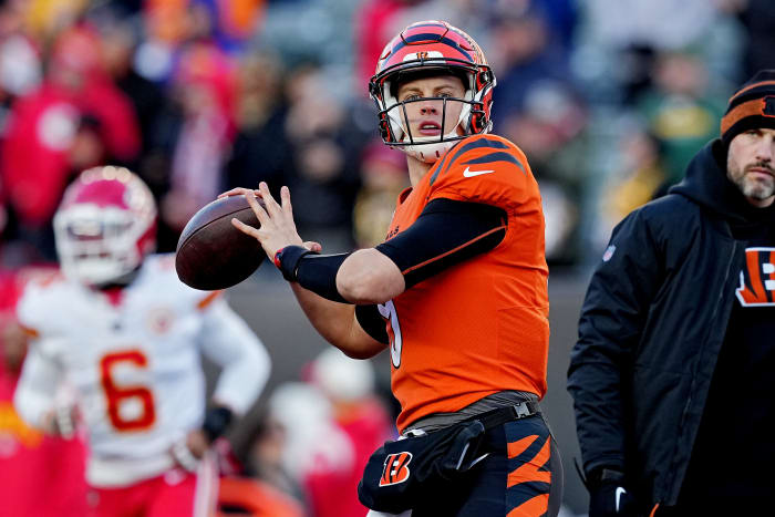 Joe Burrow warms up before a game in Cincinnati against the Chiefs.