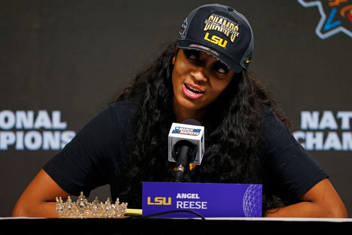 Sports World Reacts To Monday S Angel Reese Announcement The Spun   Lsu V Iowa 