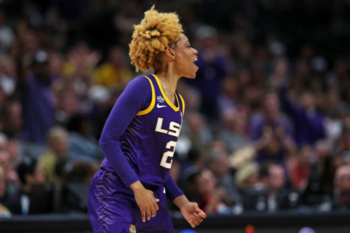 Photos: Meet The LSU Basketball Player Going Viral - The Spun