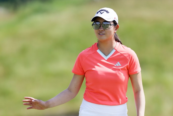 Golf Fans In Awe Of Rose Zhang's Accidental Trick Shot - The Spun