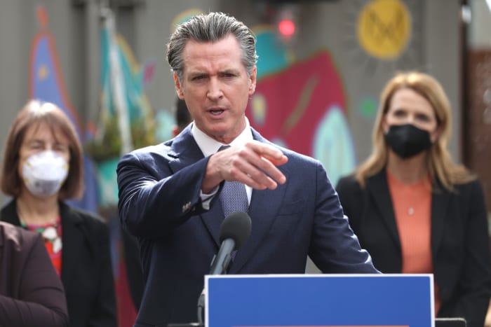 California Gov. Gavin Newsom Reacts To Big Ten Realignment - The Spun