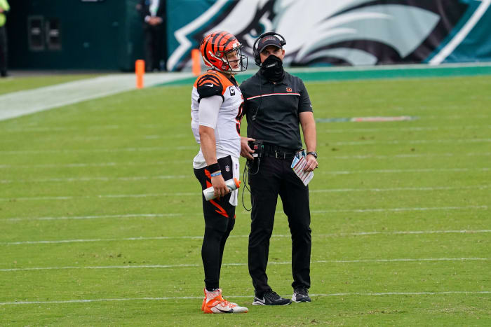 PHILADELPHIA, PA - SEPTEMBER 27: Cincinnati Bengals quarterback Joe Burrow (9) and Cincinnati Bengals head coach Zac Taylor discuss a play during the game between the Cincinnati Bengals and the Philadelphia Eagles on September 27, 2020 at Lincoln Financial Field in Philadelphia, PA. (Photo by Andy Lewis/Icon Sportswire via Getty Images)