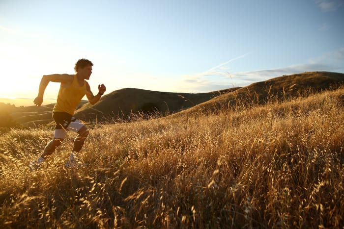 Ultramarathoner Dean Karnazes training in the open.