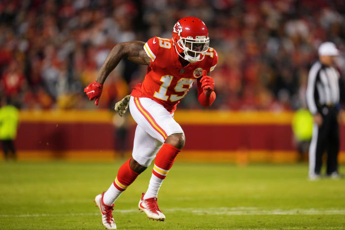 Josh Gordon running routes for the Chiefs.