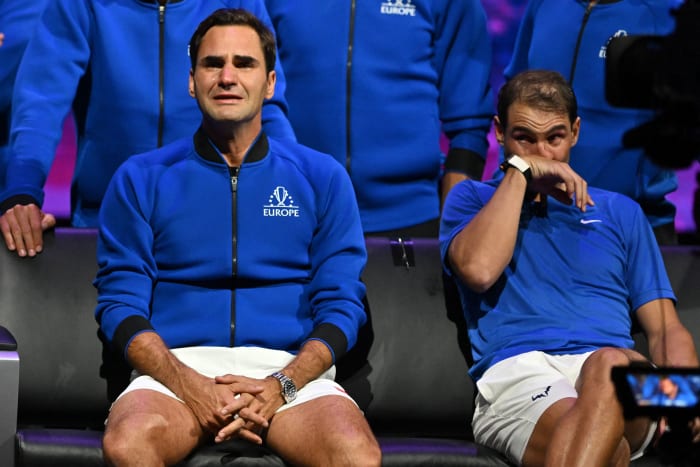 Roger Federer and Rafael Nadal side by side.