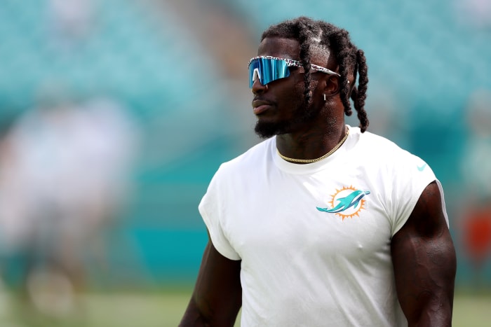 Dolphins Wide Receiver Tyreek Hill Back At Practice Thursday - The Spun