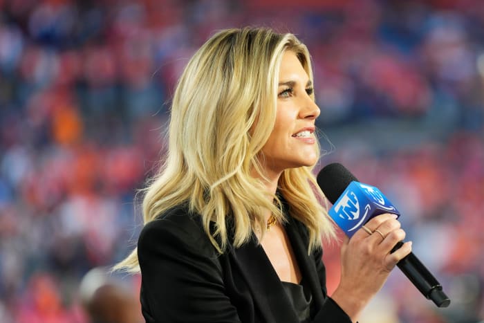 NFL Sideline Reporter Admits She's Made Up Halftime Reports - The Spun