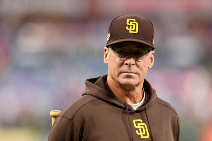 Padres manager Bob Melvin on the field during Game 5 of the NLCS.