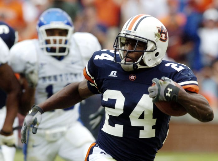 Former Auburn running back Carnell Williams on the field.