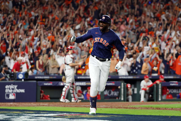 Yordan Alvarez Hits Game Changing Mammoth Run Homer To Give Astros Game Lead The Spun