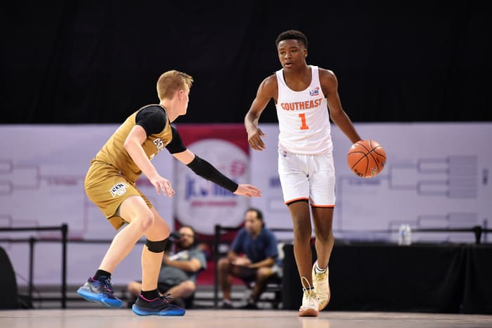 ORLANDO, FL - AUGUST 6: Isaiah Collier #1 of U.S. Southeast Boys handles the ball against U.S. Central Boys during Pool Play of the Jr. NBA Global Championship on August 6, 2019 at the HP Field House at the ESPN Wide World of Sports Complex in Orlando, Florida. NOTE TO USER: User expressly acknowledges and agrees that, by downloading and/or using this photograph, user is consenting to the terms and conditions of the Getty Images License Agreement. Mandatory Copyright Notice: Copyright 2019 NBAE (Photo by David Dow/NBAE via Getty Images)