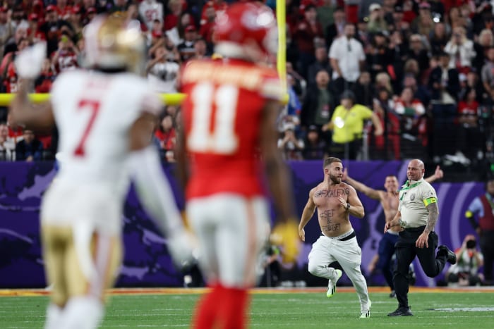 super bowl streaker jail time