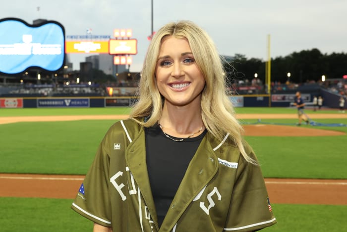 Everyone's Loving 'Toned' Swimsuit Photo Of Conservative Influencer