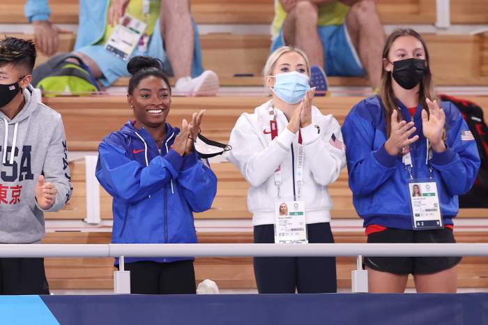 Simone Biles Roasts Former U.S. Olympic Gymnast After Controversial ...