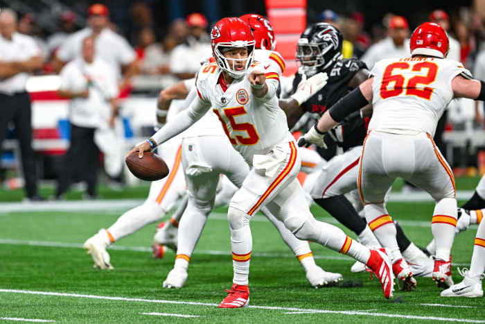 NFL Accused Of 'Rigging' Sunday Night's Chiefs vs. Falcons Game - The Spun