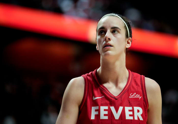 Caitlin Clark in Fever vs. Sun Game 2.
