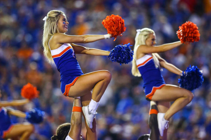 Florida Cheerleader Is Going Viral Ahead Of Thursday's Season Opener ...