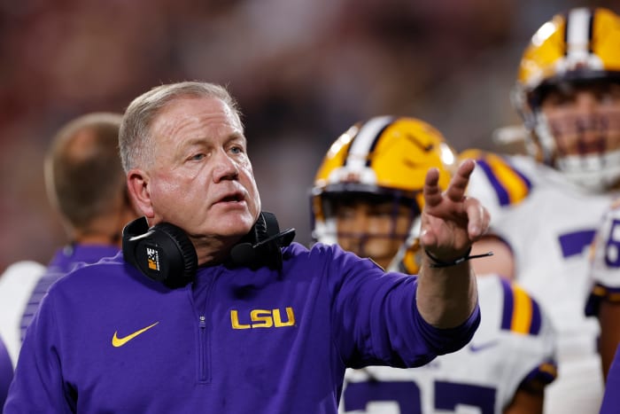 Brian Kelly Sends Clear Message Before LSU's 2024 Season - The Spun