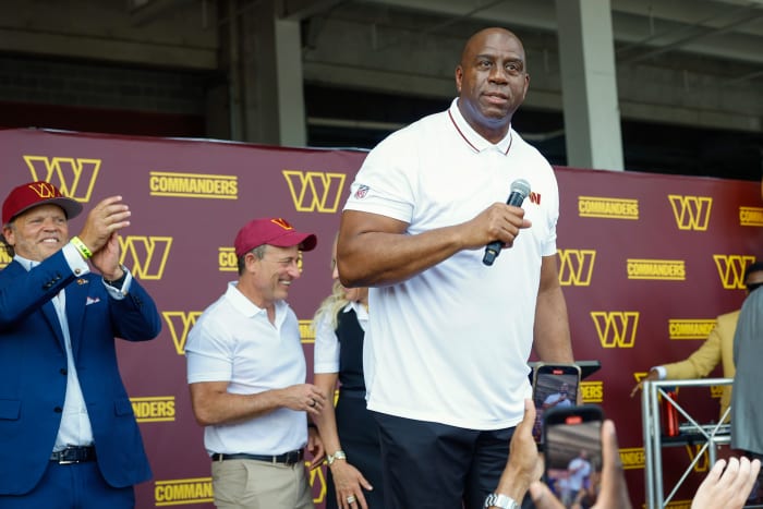 Magic Johnson Had Blunt Assessment Of Commanders Performance Thursday ...