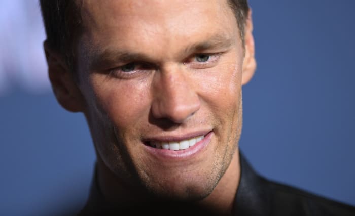 Tom Brady Shows Off Impressive Shirtless Figure While On Boat The Spun