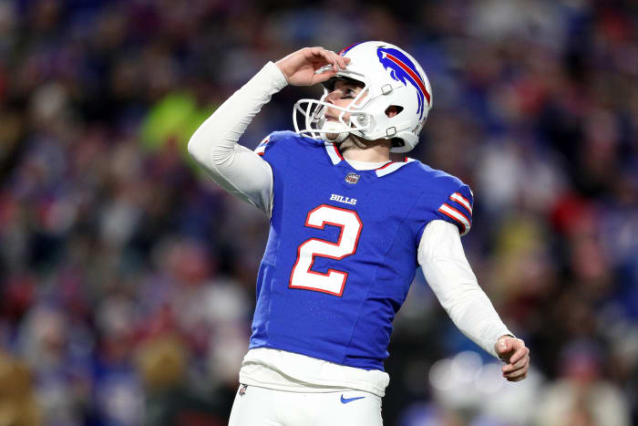 Photo Of Bills Kicker Tyler Bass On The Bench Is Heartbreaking - The Spun