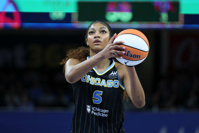 Angel Reese at the free throw line.