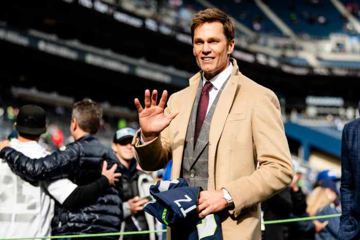 Tom Brady Turns Heads With Pregame Outfit In Philadelphia Sunday - The Spun