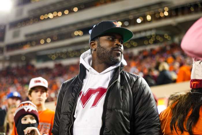 Michael Vick Is In Discussions For Two College Football Jobs - The Spun