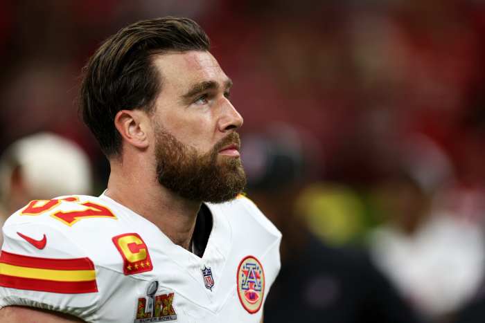Travis Kelce's hair on display.