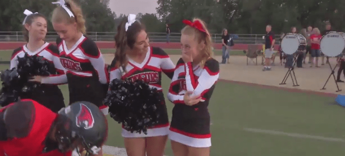 High School Cheerleader Fighting Cancer Gets Roses From 57 Players