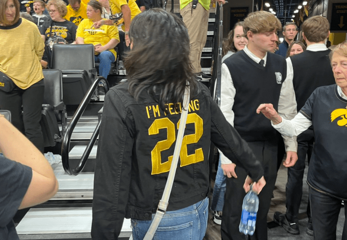 Caitlin Clark's Mom Goes Viral At Big Ten Championship Game The Spun