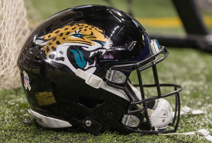 NFL World Reacts To Jaguars’ Quarterback Signing News