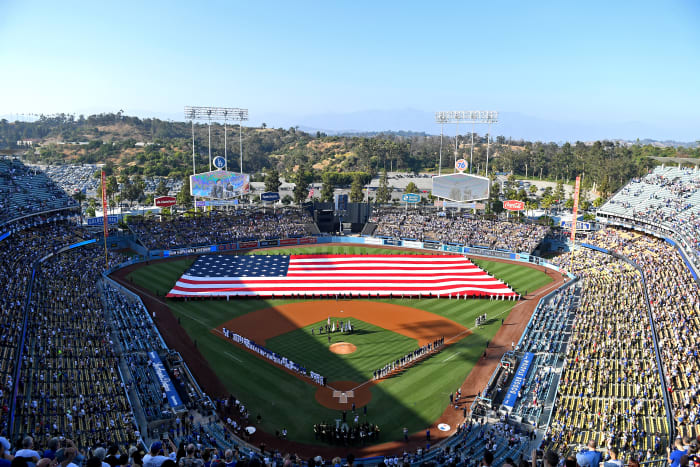 MLB World Reacts To Crushing Dodgers Injury News MLB World Reacts To Crushing Dodgers Injury News