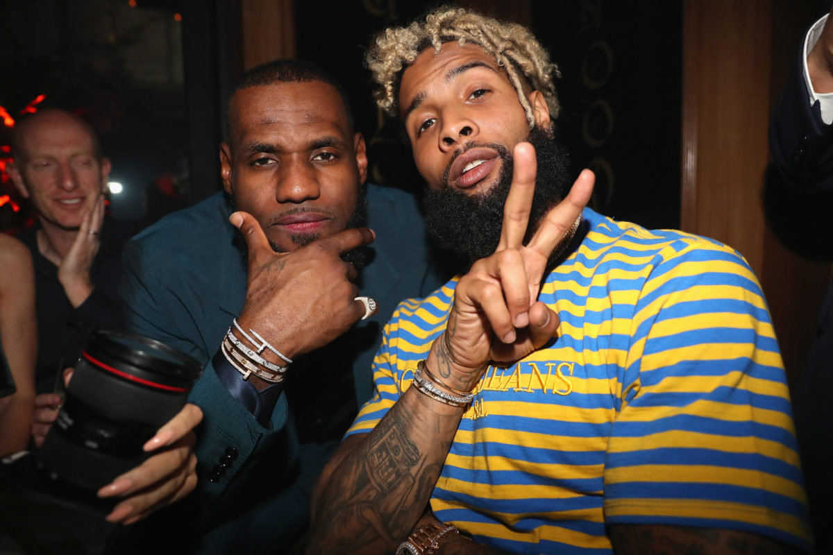 Nfl World Reacts To Odell Beckham Jr Arriving In Los Angeles The Spun Whats Trending In The 