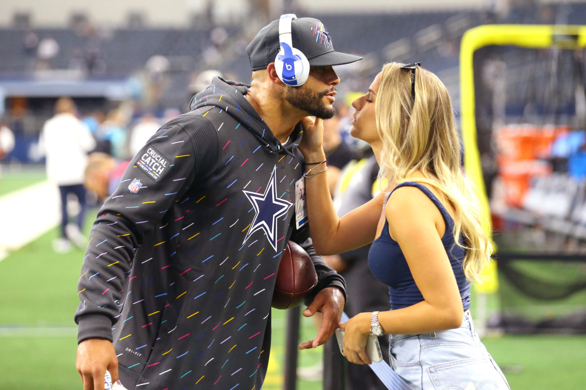 Dak Prescott's Girlfriend's Gameday Outfit Went Viral Yesterday