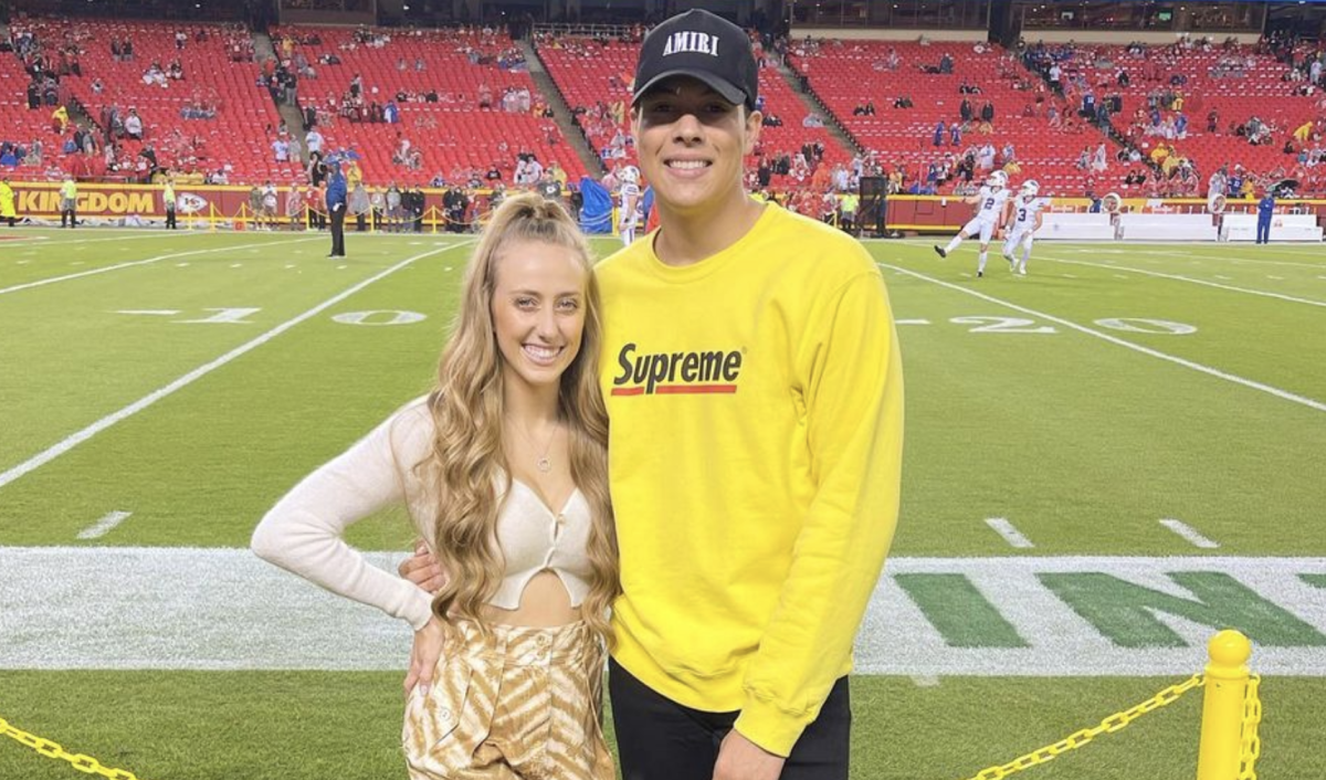 Who is Patrick Mahomes and why is his fiance controversial?