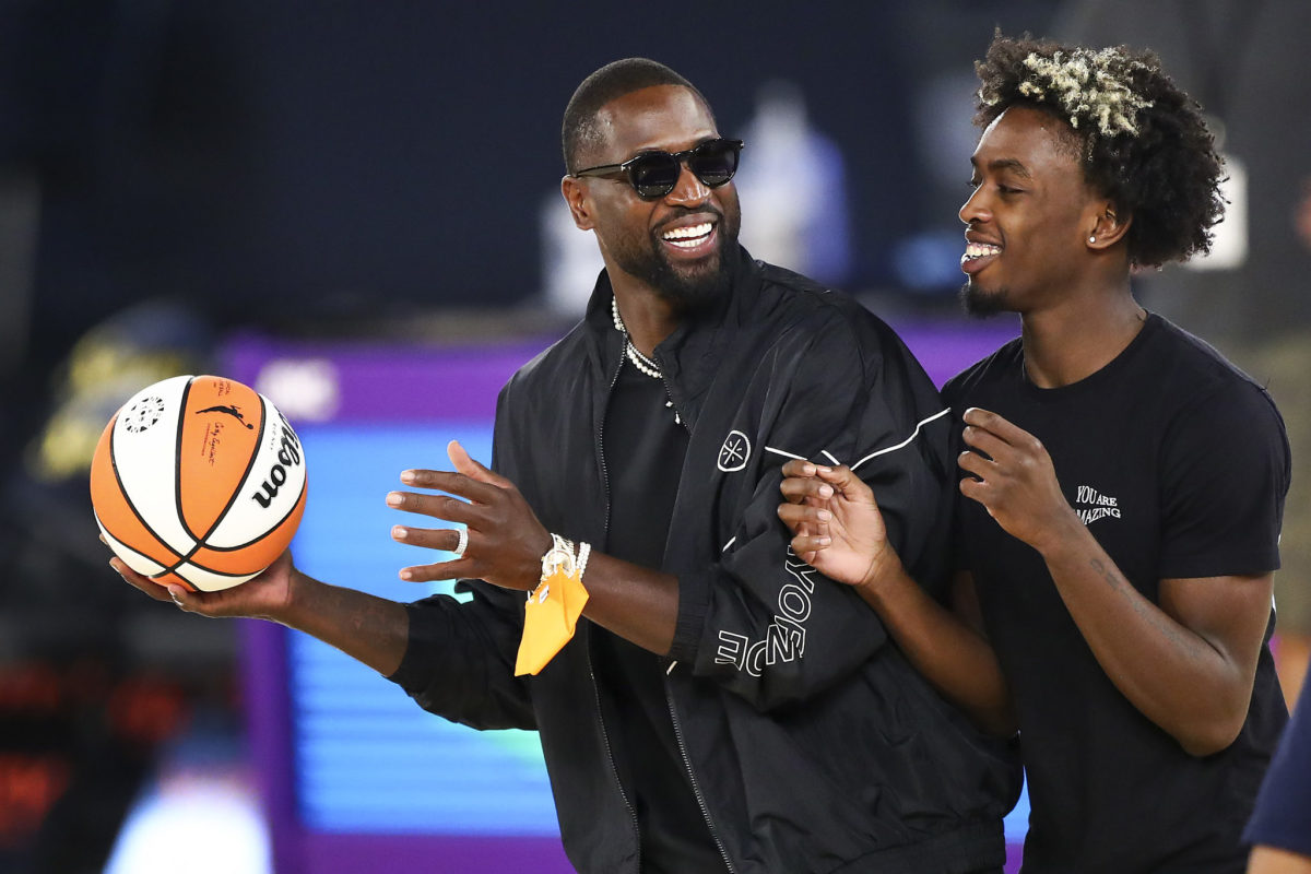 Dwyane Wade's Son, Zaire, Reportedly Signs Contract - The Spun