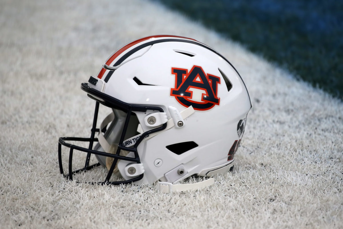 College Football World Reacts To Cadillac Williams Decision The Spun 